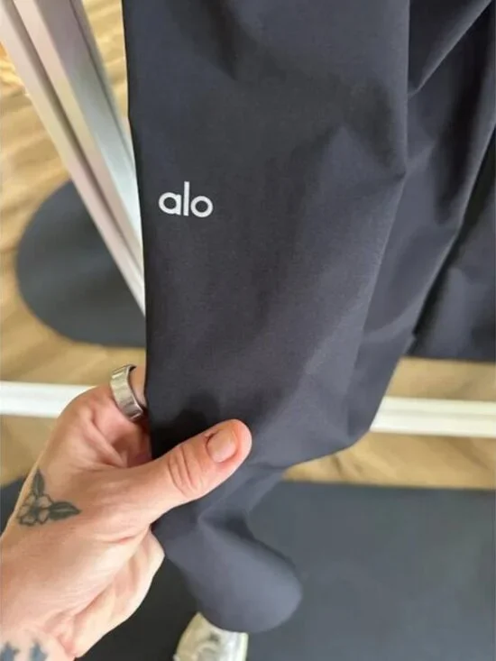 Alo Yoga Suit Up Black Trouser Quick-Dry Wide-leg Sport Pants Size S NWT - Picture 2 of 4